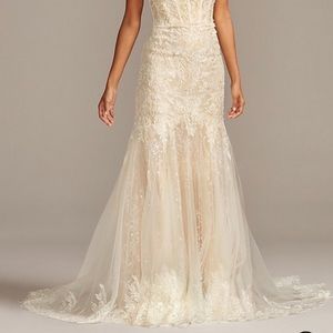 Ivory wedding dress